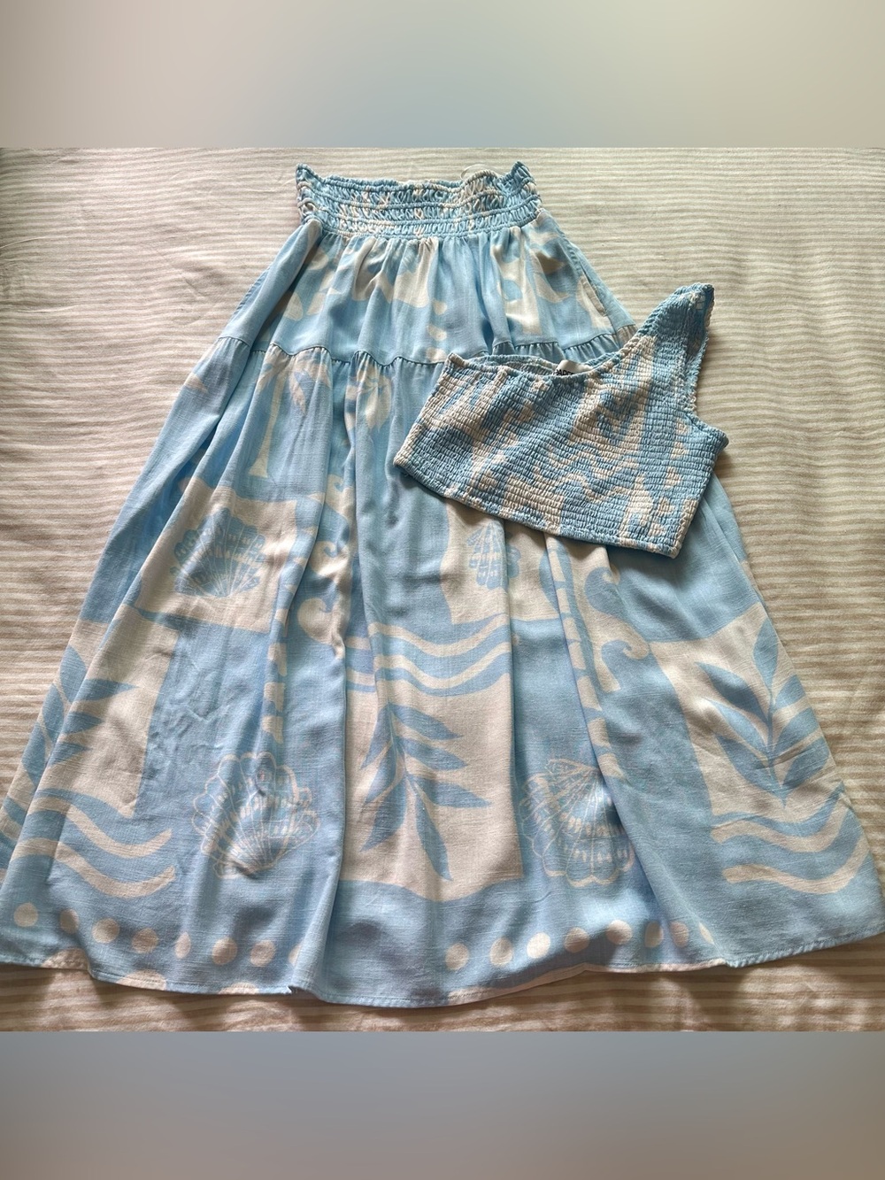 paper heart rayon/linen pale blue & white beach themed maxi skirt set / sz lg
